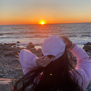 Meet your Posher, Casey